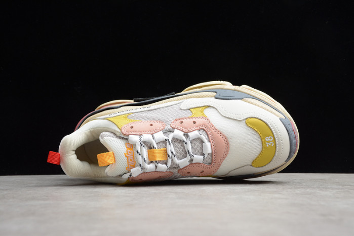 Ba*len*cia*ga triple s w09o5 9030