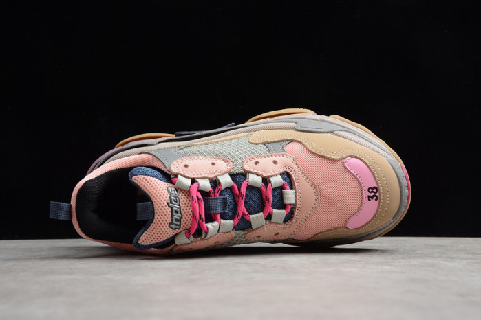 Ba*len*cia*ga triple s w09o5 9029