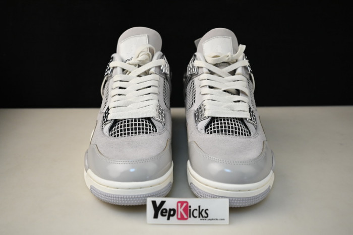 air jordan 4 retro frozen moments aq9129-001