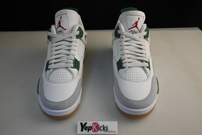 air jordan 4 retro sb pine green dr5415-103