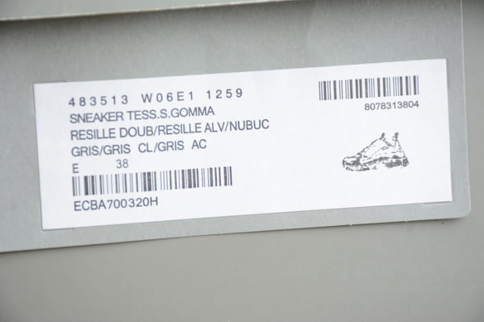 Ba*len*cia*ga triple s w09o5 9021