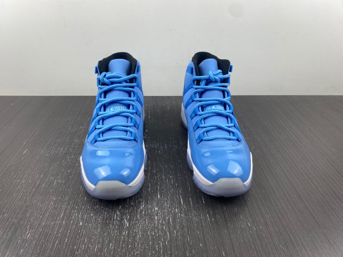 air jordan 11 "pantone" 717602-900