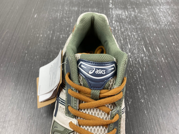 As*ic*s sneaker as05304