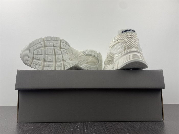 Ba*len*cia*ga phantom white w2e92 9000