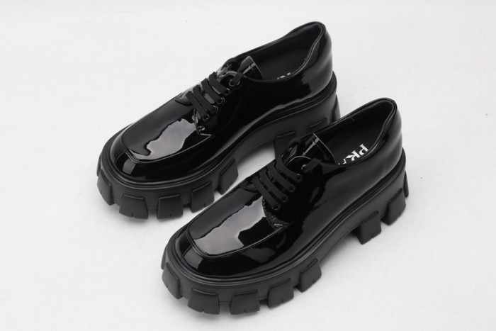 pra*a loafers p031