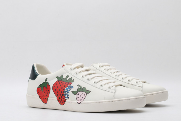 g*u*i ace embroidered low-top sneaker g102