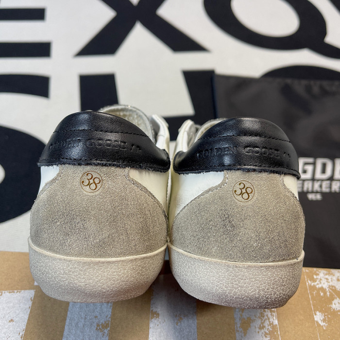 golden goose S*per-star sneaker gg06