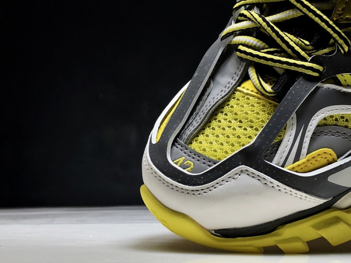 Ba*len*cia*ga track trainer gray yellow w09o5 8129
