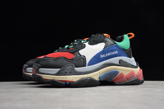 Ba*len*cia*ga triple s w09o5 9028