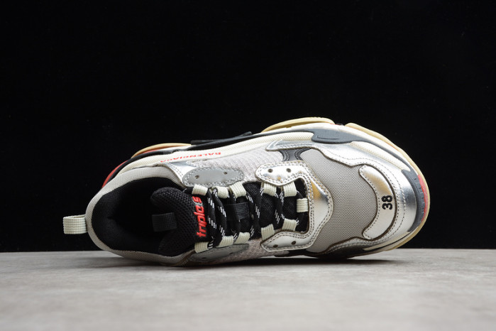 Ba*len*cia*ga triple s w09o5 9027