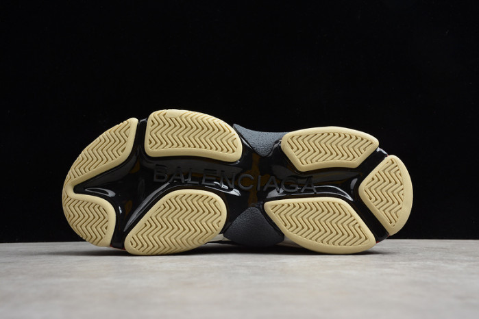 Ba*len*cia*ga triple s w09o5 9027