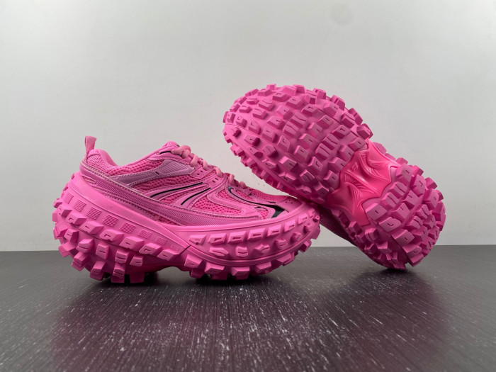 Ba*len*cia*ga defender trainers w2raa 5000