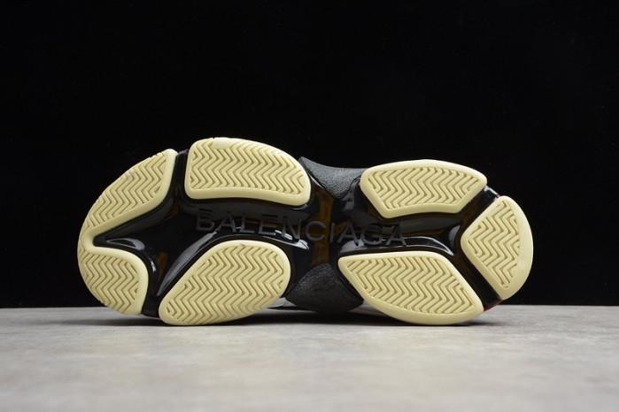 Ba*len*cia*ga triple s w09o5 9024