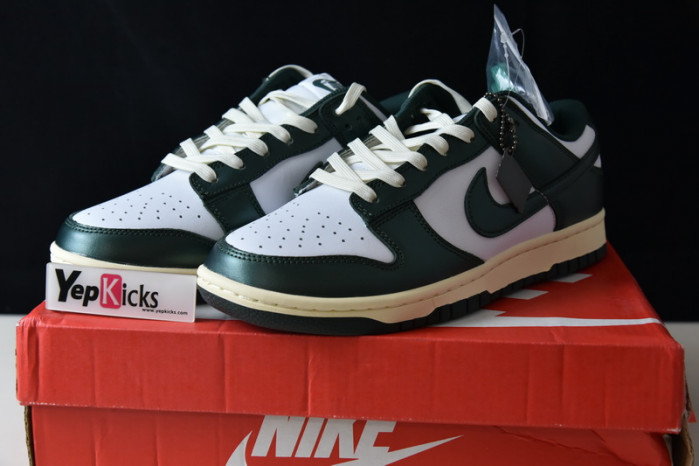 nike dunk low vintage green dq8580-100