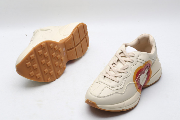 g*u*i ace embroidered low-top sneaker e2295