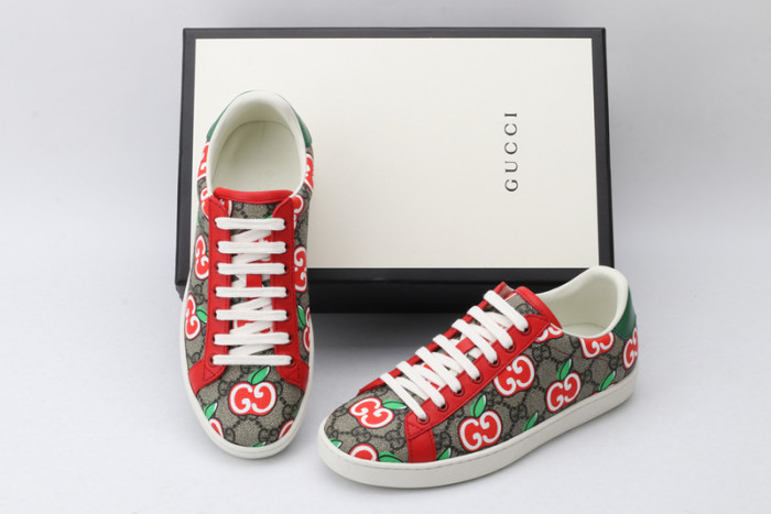 g*u*i ace embroidered low-top sneaker e2319