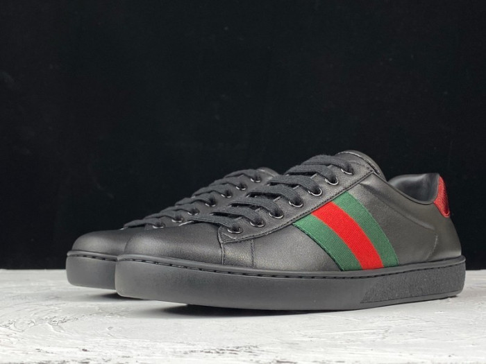 g*u*i ace embroidered low-top sneaker e2271