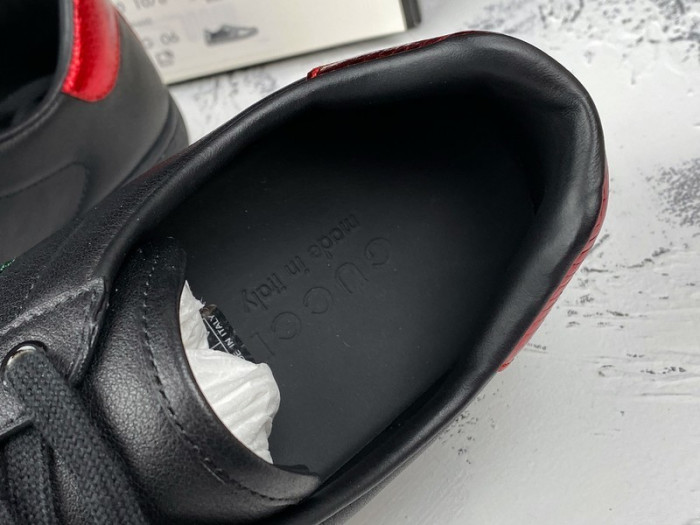 g*u*i ace embroidered low-top sneaker e2271