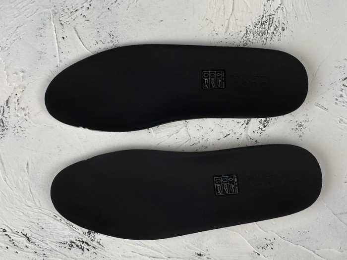 g*u*i ace embroidered low-top sneaker e2271