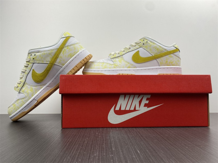 nike dunk low yellow strike dm9467-700
