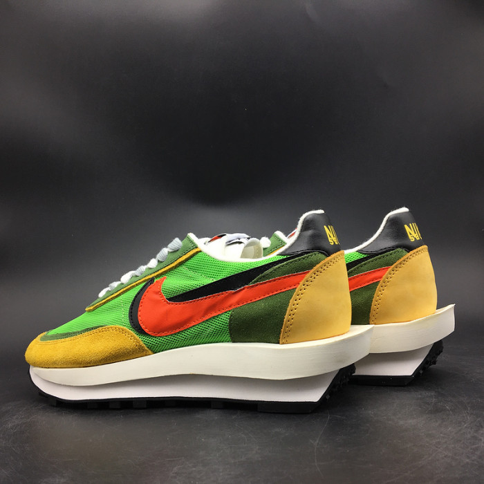 nike ld waffle sacai green gusto bv0073-300