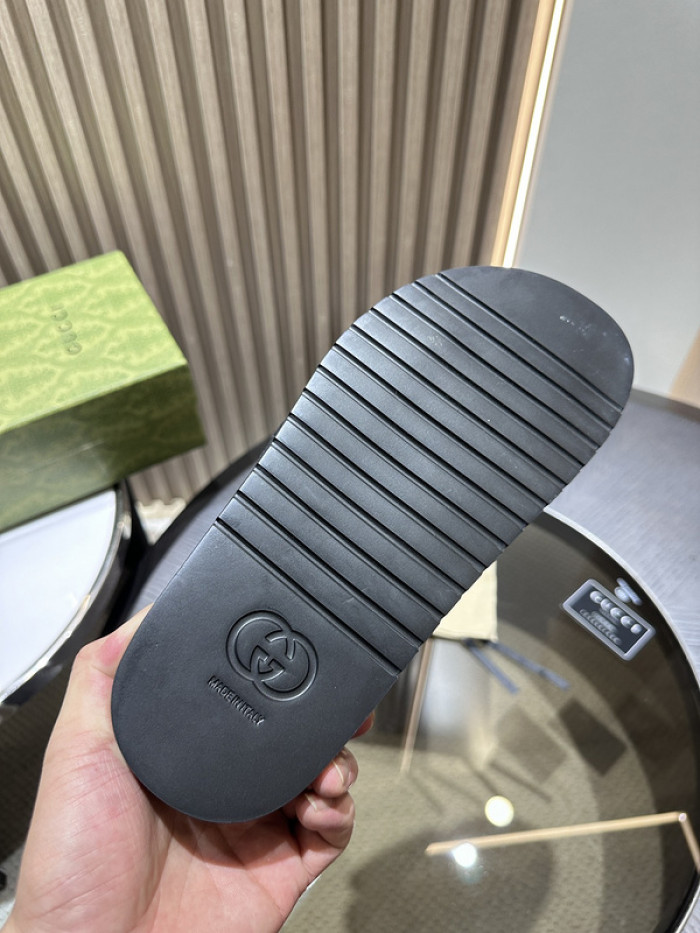 g*u*i sandals d06666