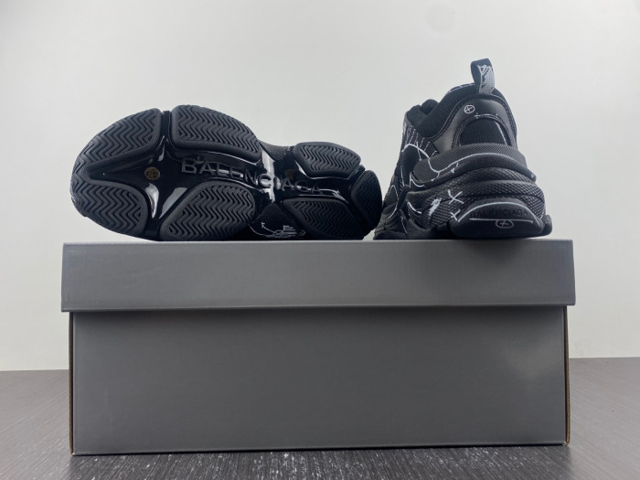 Ba*len*cia*ga triple s sneaker w2fw6 0102