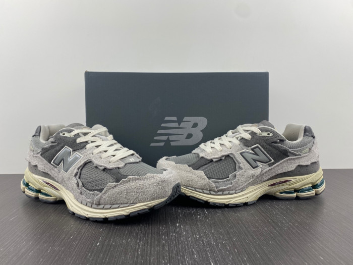 new balance 2002r protection pack m2002rda