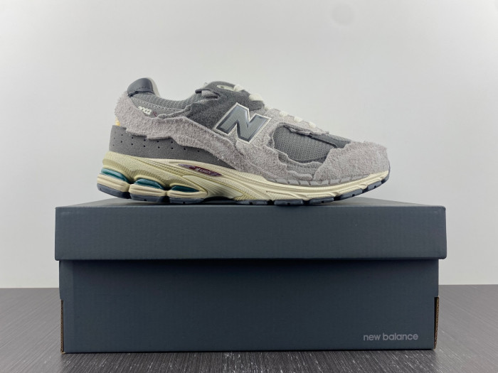 new balance 2002r protection pack m2002rda