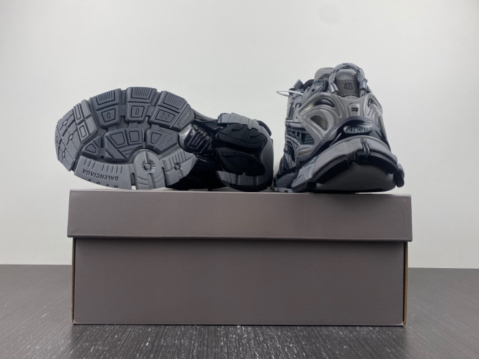 Ba*len*cia*ga runner w3r8r 1515