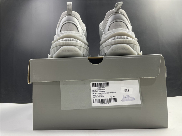 Ba*len*cia*ga triple s sneaker w2fs2 8100