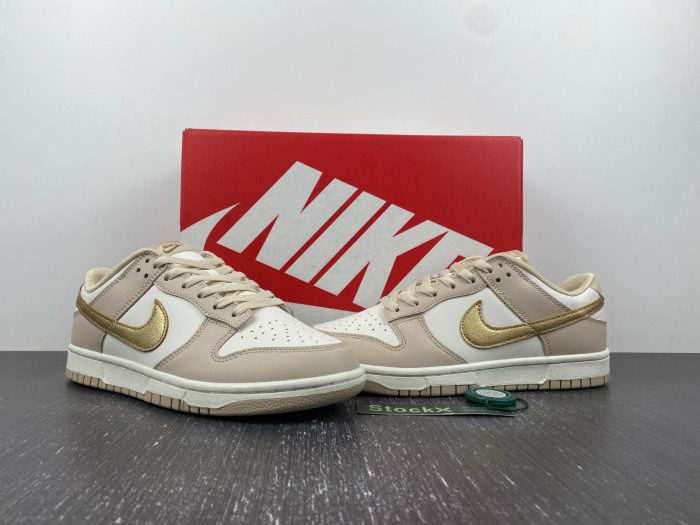 nike dunk low phantom metallic gold dx5930-001