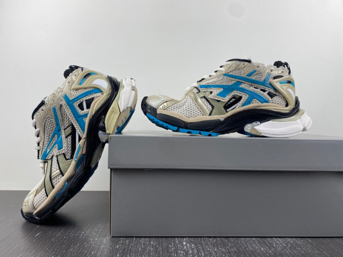 Ba*len*cia*ga runner w2rb6 2028