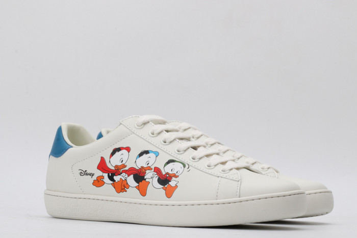 g*u*i ace embroidered low-top sneaker e2329