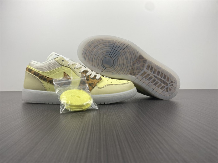 air jordan 1 low snkrs day dn6998-700