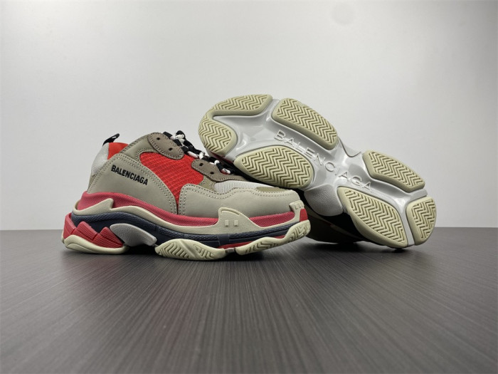 Ba*len*cia*ga triple s sneaker w06f1 9000