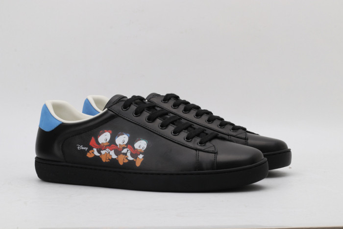 g*u*i ace embroidered low-top sneaker e2318